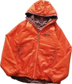 Patagonia オレンジ パフボール XS