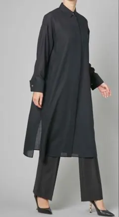 Theory 長袖シャツ ブラック サイズ038 お値段交渉可♡のサムネイル