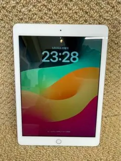 C Apple iPad（第6世代） 32GB Wi-FiモデルMR7G2J/A