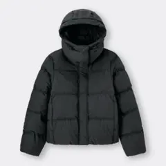 GU ブラックフード付きダウンジャケット