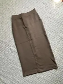 ユニクロ　ナロースカートM