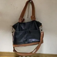 レディース　レザー風ショルダーバッグ 黒と茶色