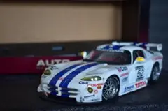 1/18 オートアート ダッジ バイパー GTS-R フルディティール ミニカーのサムネイル