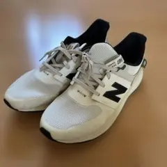 New Balance UA900 SN1 白のサムネイル