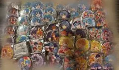 アニメキャラクター缶バッジセット多数
