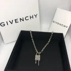 GIVENCHY パドロック チェーン ネックレス