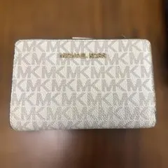MICHAEL KORS 二つ折り財布のサムネイル