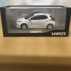 【新品未開封】トヨタ　ヤリス　カラーサンプル　ミニカーのサムネイル