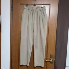 UNIQLOベージュパンツM