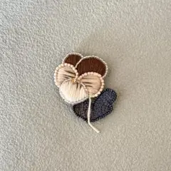 ビーズ刺繍ブローチ ブローチ