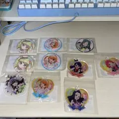 ルミナスウィッチーズ アクリルスタンド アクリルマグネット 缶バッジ