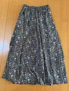 ショコラ フィネ ローブフラワープリント フレアスカート F