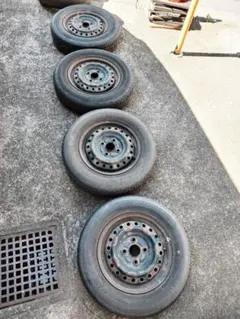 13インチ スチールホイール タイヤ 4本セットのサムネイル