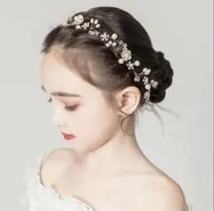 子供 髪飾り　ヘッドドレス カチューシャ　花　パール