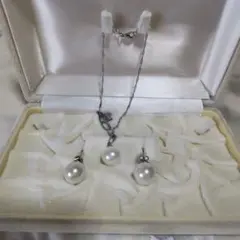 パールネ゙ックレス、ピアス