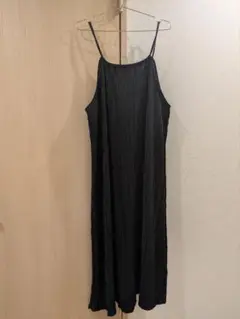 しまむら　Lutique プリーツキャミワンピース　黒
