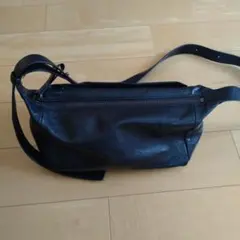 イアパピヨネ　ボックスミニショルダーバッグ