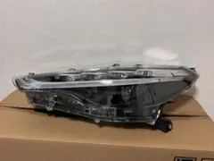 最終値下 カローラクロスハイブリッドZ 純正LEDヘッドライト 左側 助手