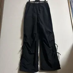 GU黒 サイドリボンナイロンパンツ