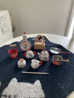 キティ⭐︎ダニエルアクセサリートレイ陶器 キティ⭐︎ダニエルアクセサリートレイ陶器 - メルカリ