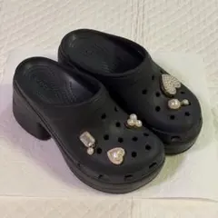 チ*ン様 LILY BROWN×CROCS Super Bae サボサンダル - メルカリ