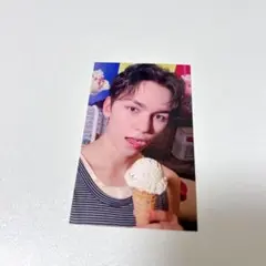 バーノン SPILL THE FEELS 京セラ 大阪 ドーム 来場者 トレカ