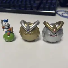 ゴールデンスライム・プラチナキング　フィギュアセット Amazon.co.jp: ゴールデンスライム/プラチナキング/スライム