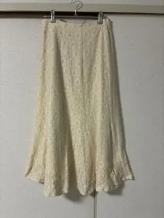 GU アイボリー フレアレーススカート M
