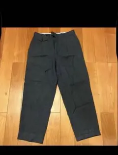 グレー スラックス ウエストボタン付き