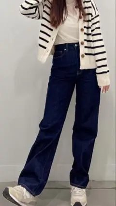 ハイライズストレートジーンズ ネイビー