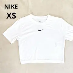 NIKE XS ホワイト　半袖Tシャツ　レディース　クロップド丈　ショート丈のサムネイル
