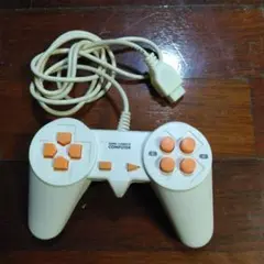 【ジャンク】ゲームコントローラー 有線 8ボタン ホワイト