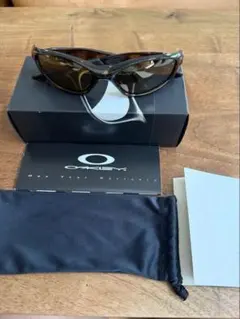OAKLEY MINUTE即日発送 ケース付 io - メルカリ