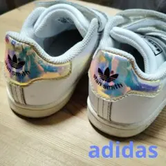 adidas Stan Smith キッズシューズ