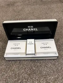 CHANEL N°19 SAVON & EAU DE TOILETTE