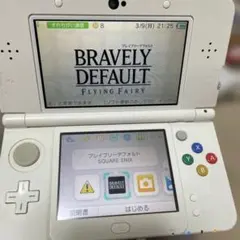 【美品】ニンテンドー3DS ホワイト　ペン、アダプター付き 動作確認済み完動品