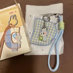 ラブブ　LABUBU PIN FOR LOVE アルファベットペンダント　D