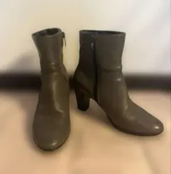 極美品Ecco グレーショートブーツ22cm ヒール約7センチ 定価4万弱