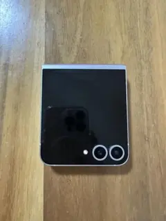 液晶傷なし/良品】Galaxy Z Flip5【完動品】SIMフリー 判定○ - メルカリ