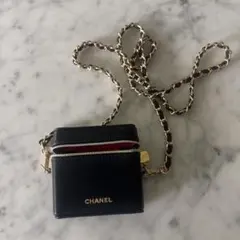 CHANELブラックレザーリップケースポーチチェーン付き