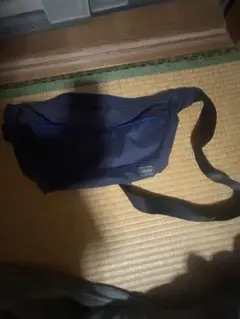 ネイビー ボディバッグ