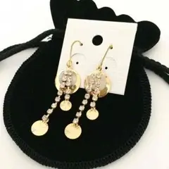 【新品】ジルコニアとゴールド 月と星みたいなピアス