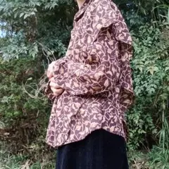 ヴィンテージ 古着 フリルブラウス ブラウン 柄シャツ 比翼ボタン レトロ