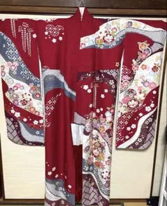 未使用　豪華絢爛正絹振袖 赤と金 未使用 豪華絢爛正絹振袖 赤と金 - メルカリ