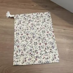 花柄の布製巾着袋