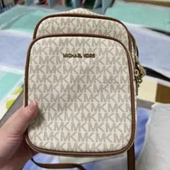 ショルダーバッグ