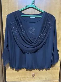 エレガント　ブラック　ドレープ　トップス　袖　リボン