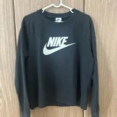 NIKEブラックトレーナー M