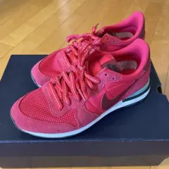 【最終お値下げ】ナイキ インターナショナリスト 24センチ