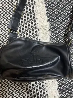 Vivienne Westwood ブラックショルダーバッグ